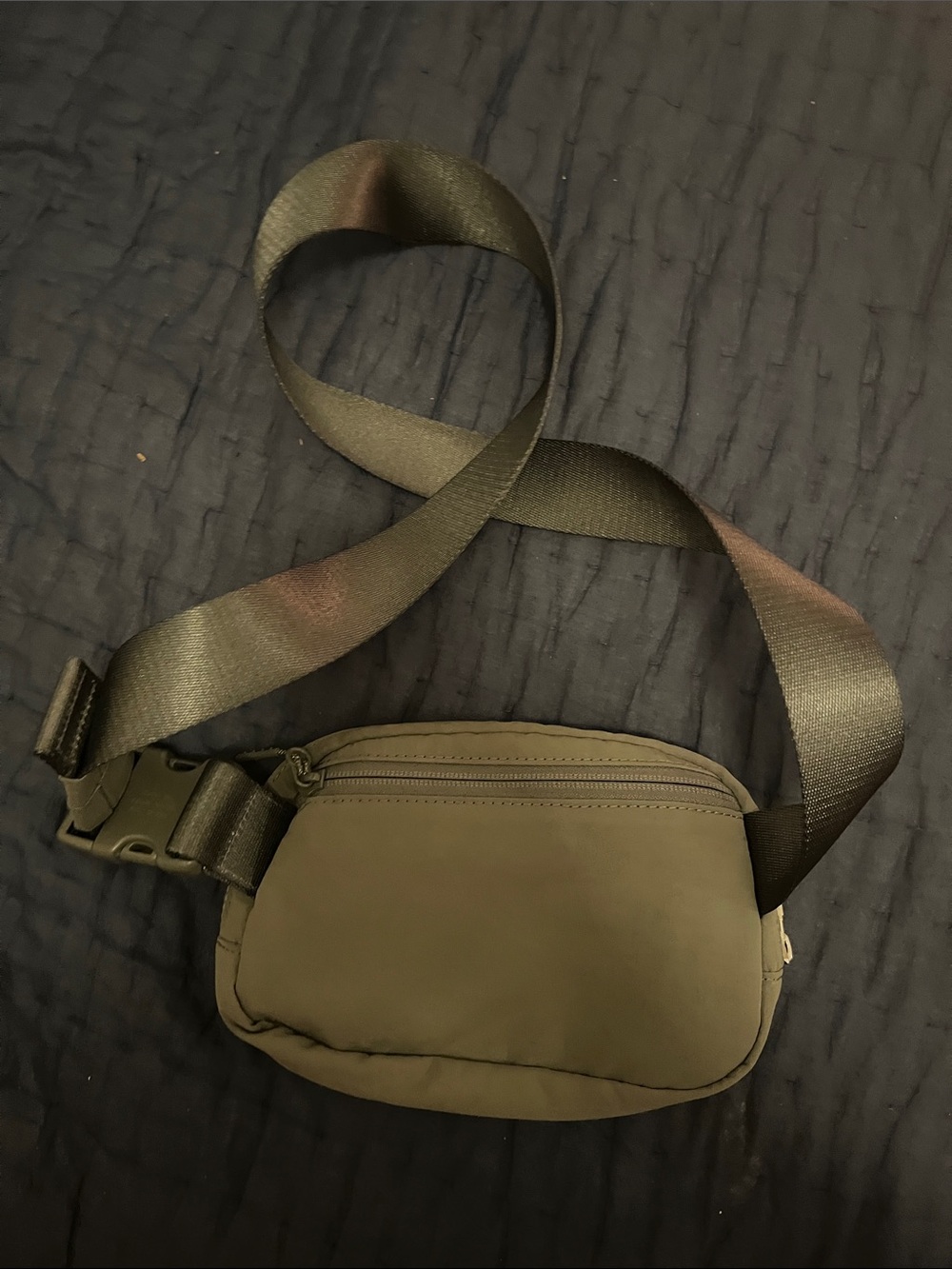 lululemon athletica Olive Belt Bag with Adjustable Strap - Picture 2 of 4